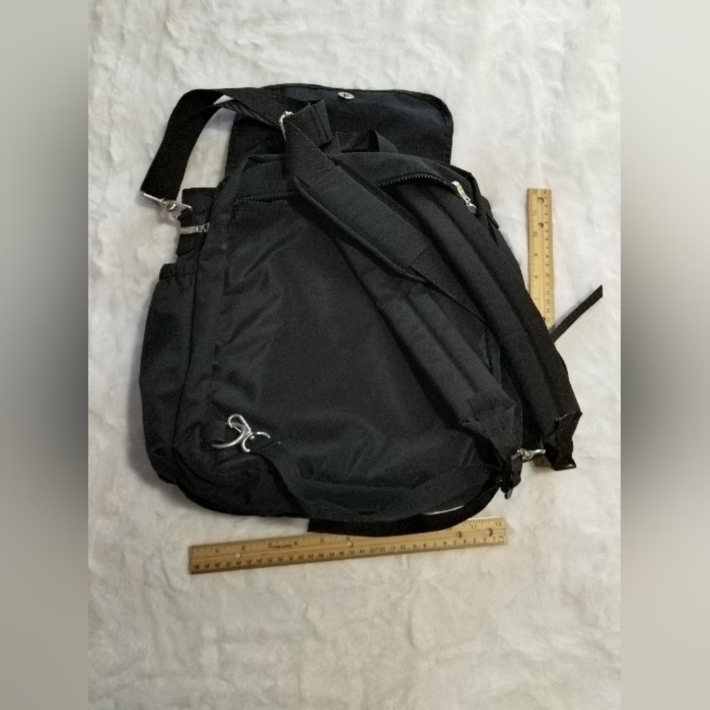 Baggallini Backpack - Picture 4 of 5